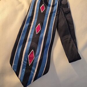 John Henry Men's Silk Multicolor Geometric Patterned 58.5" Necktie Tie